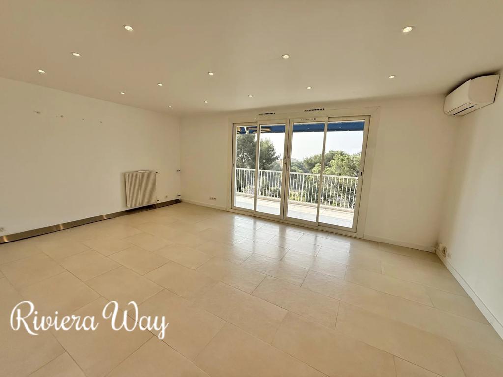 4 room apartment in Antibes, photo #7, listing #103061112