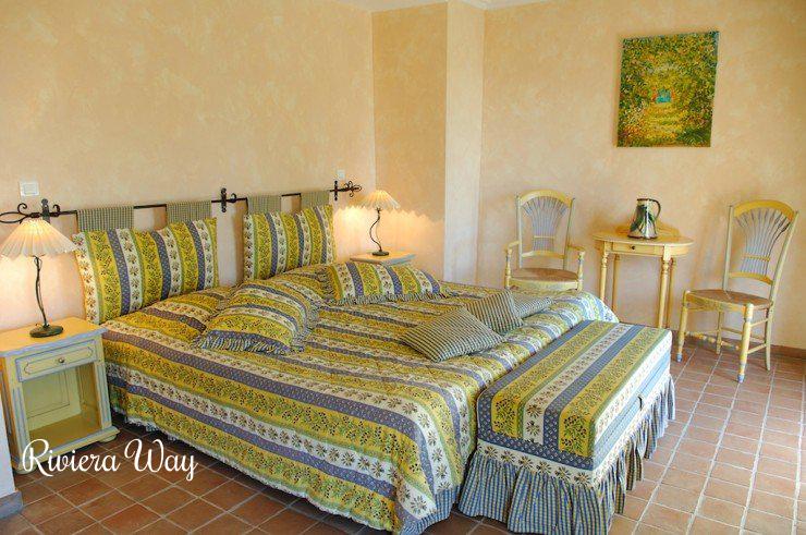 14 room villa in Saint-Tropez, 1090 m², photo #1, listing #64685712
