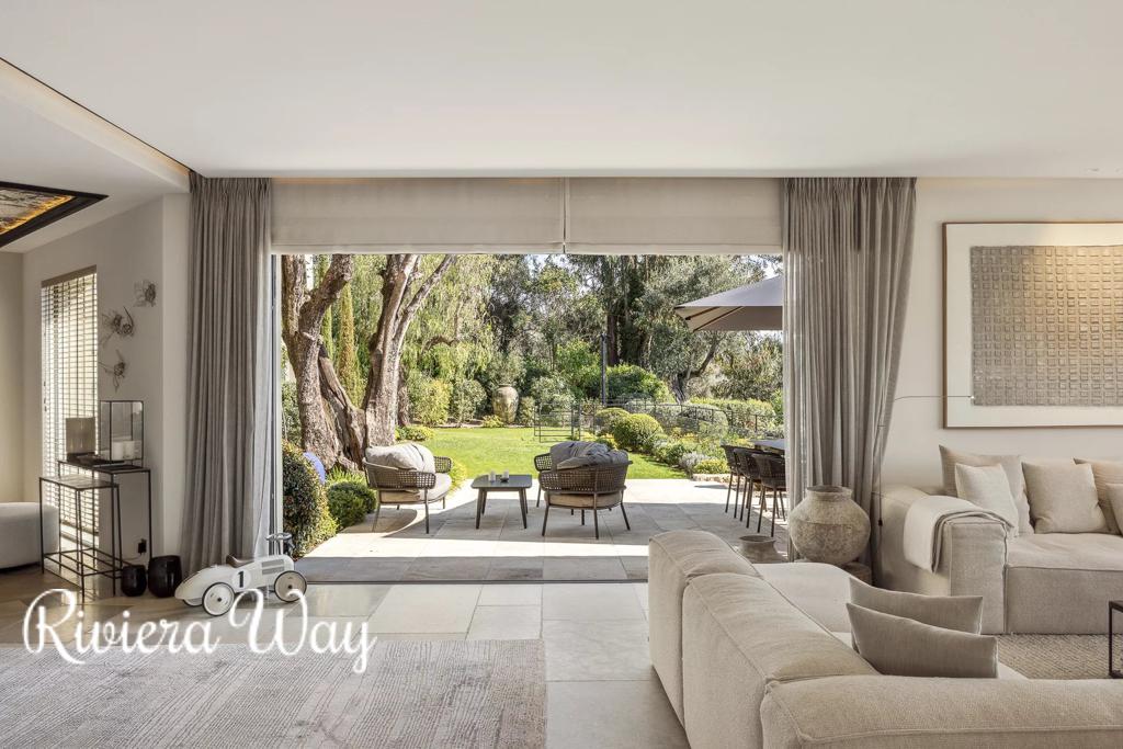 8 room villa in Mougins, photo #4, listing #107172492