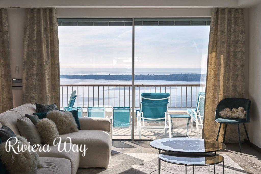 4 room apartment in Cannes, photo #7, listing #103020960