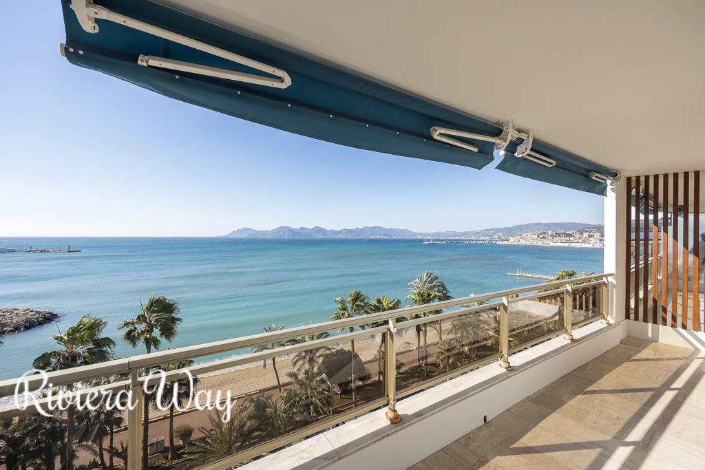 3 room apartment in Cannes, photo #6, listing #93393132