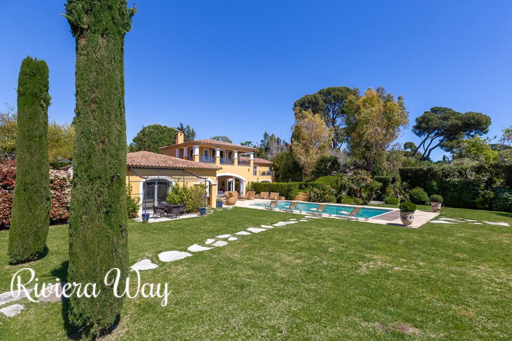 9 room villa in Cap d'Antibes, photo #10, listing #100513728