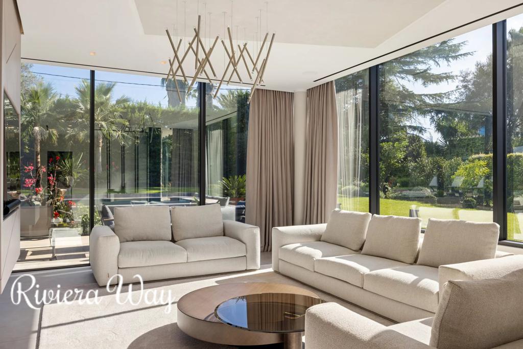 10 room villa in Antibes, photo #3, listing #107040066