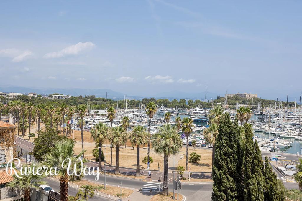 4 room apartment in Antibes, photo #2, listing #105001764