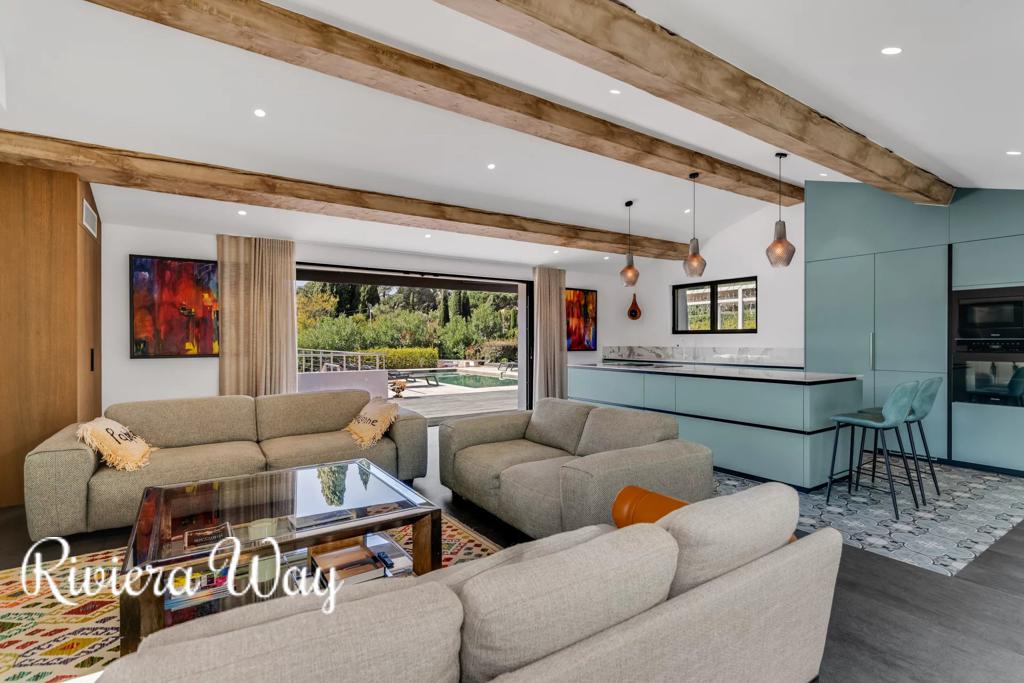 7 room villa in La Croix-Valmer, photo #5, listing #105951678