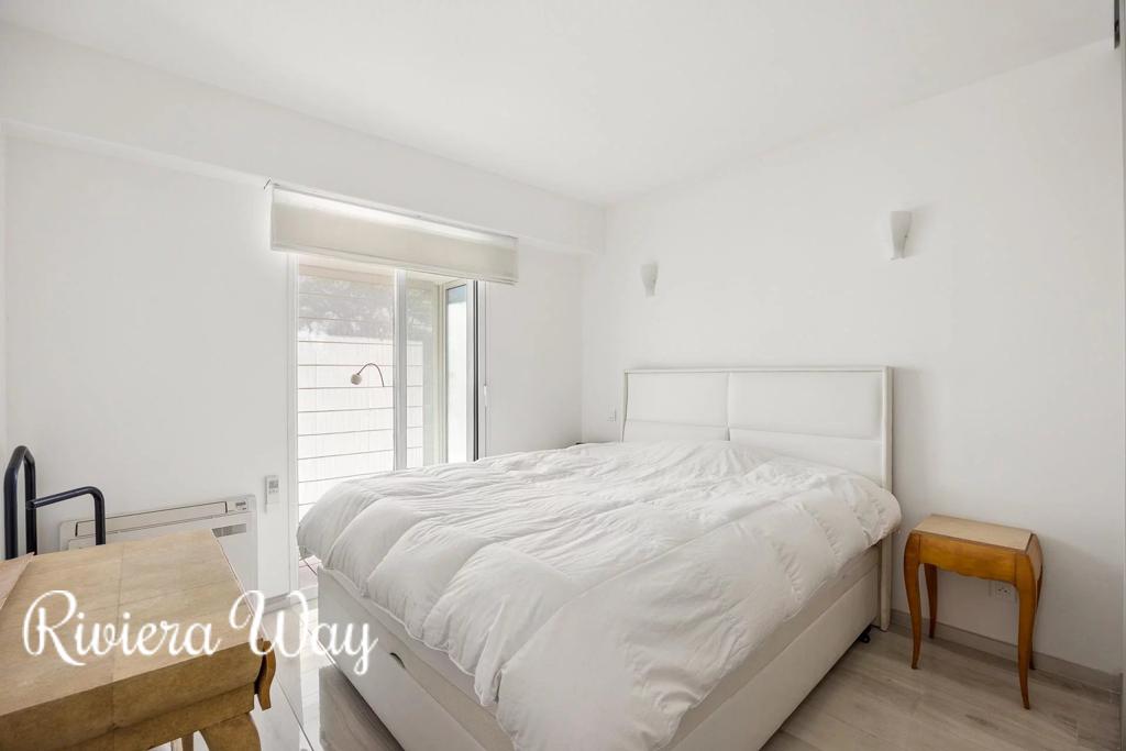 3 room apartment in Villefranche-sur-Mer, photo #10, listing #106401708