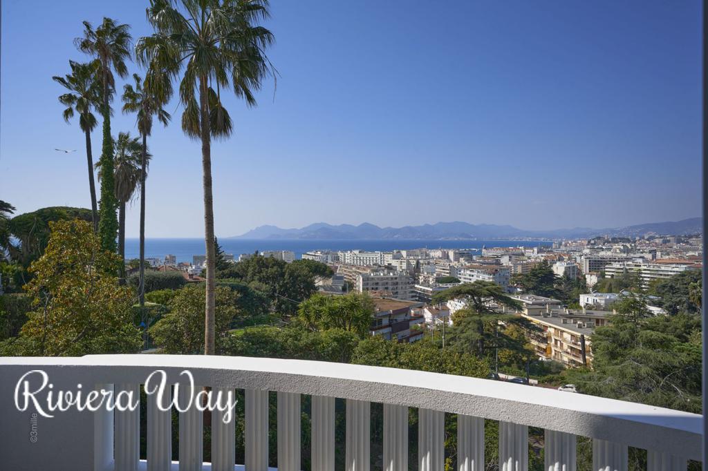 Villa in Cannes, photo #5, listing #88548264