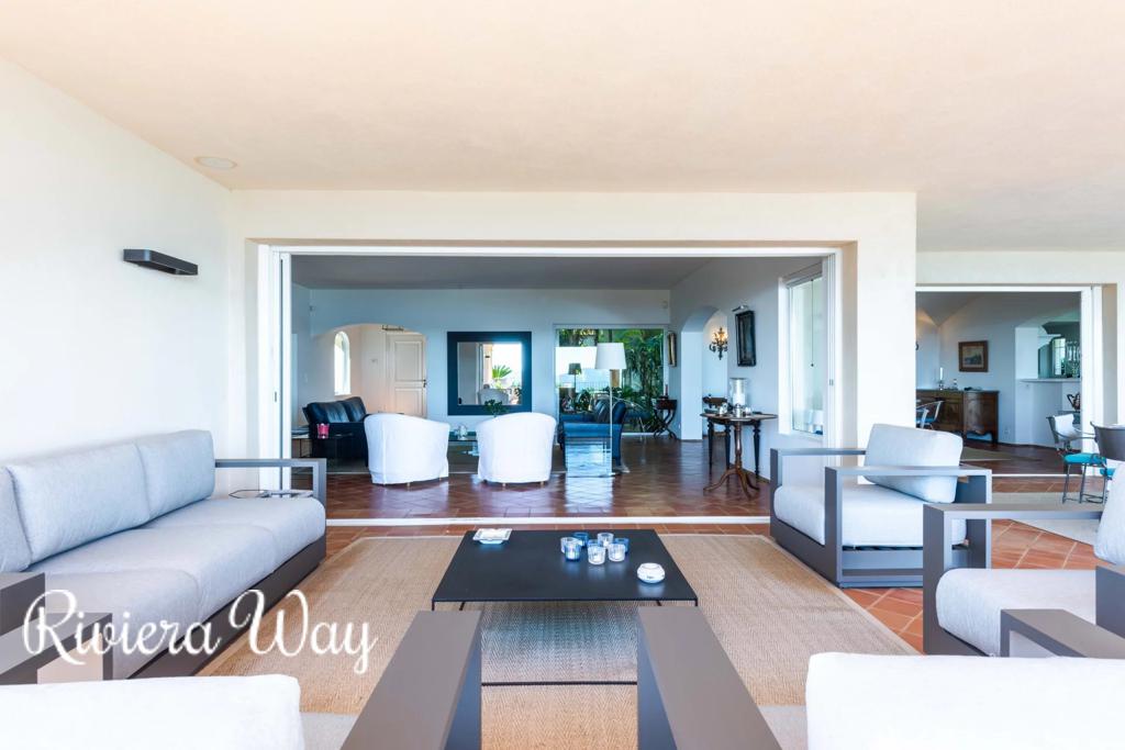 10 room villa in Grimaud, photo #8, listing #104480796