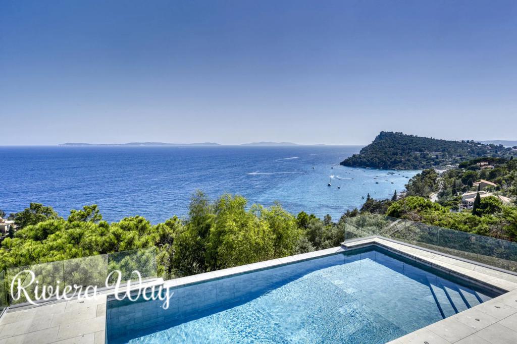 5 room villa in Rayol-Canadel-sur-Mer, photo #4, listing #90031116