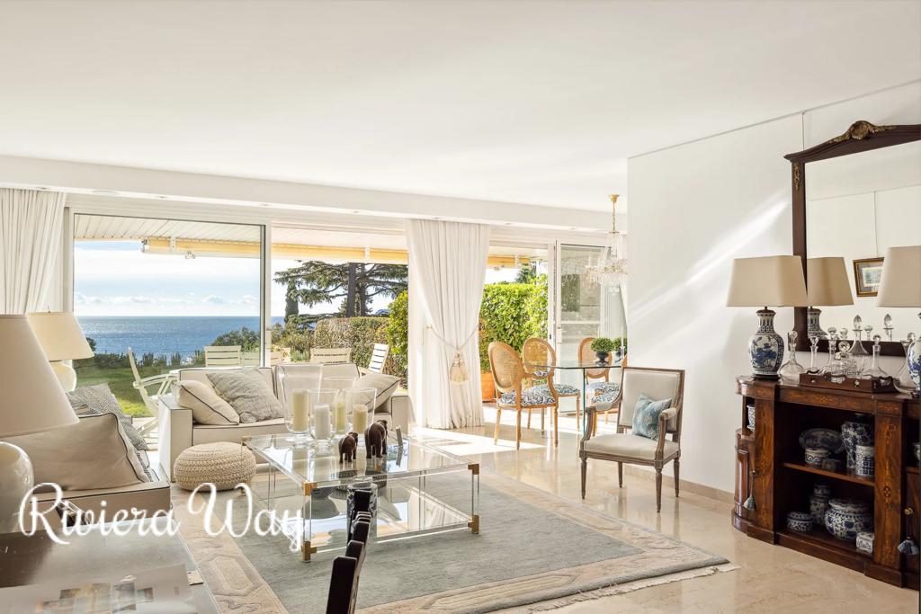 8 room apartment in Cannes, photo #6, listing #99493338