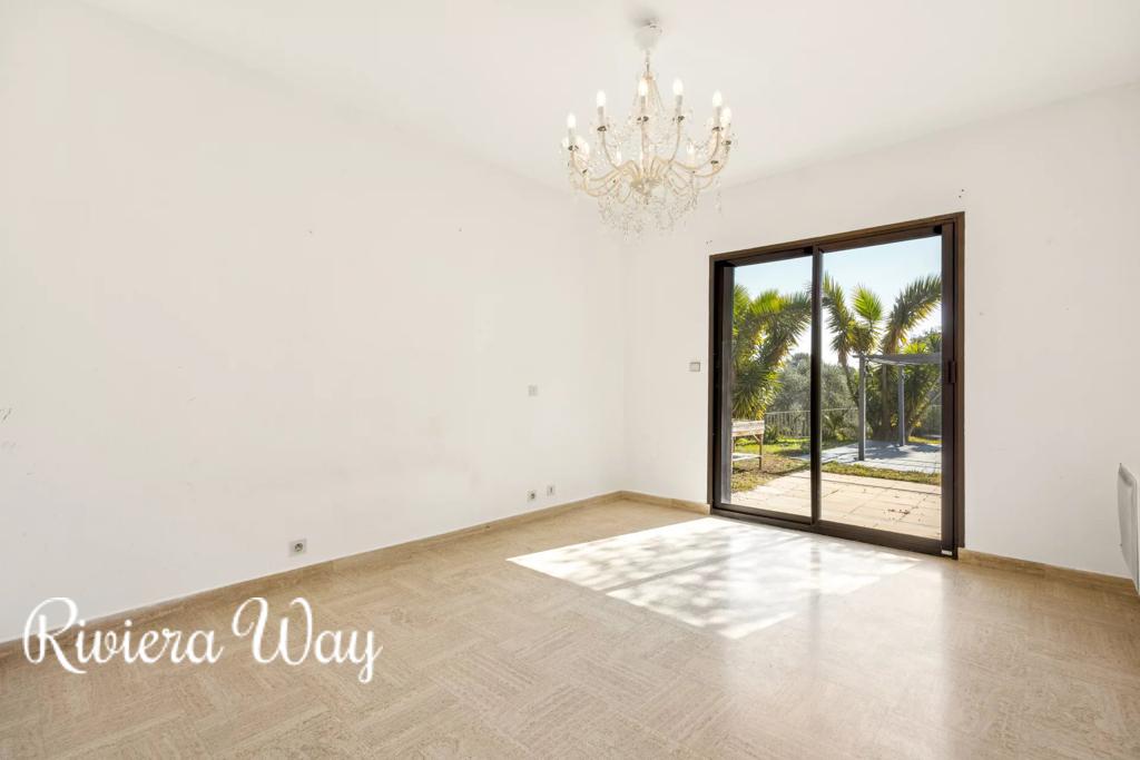 Villa in Mougins, photo #6, listing #105692958