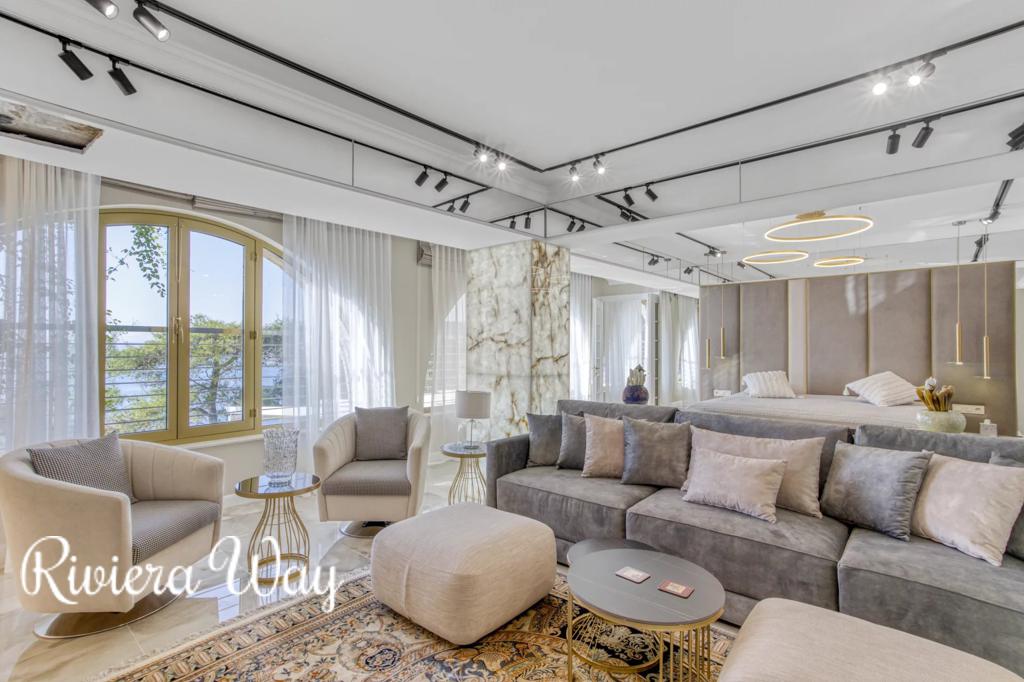 7 room villa in Villefranche-sur-Mer, photo #5, listing #103145028