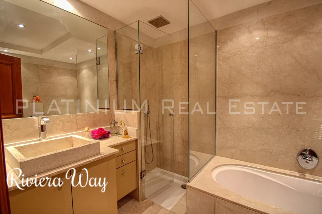 8 room villa in Èze, photo #8, listing #80377122