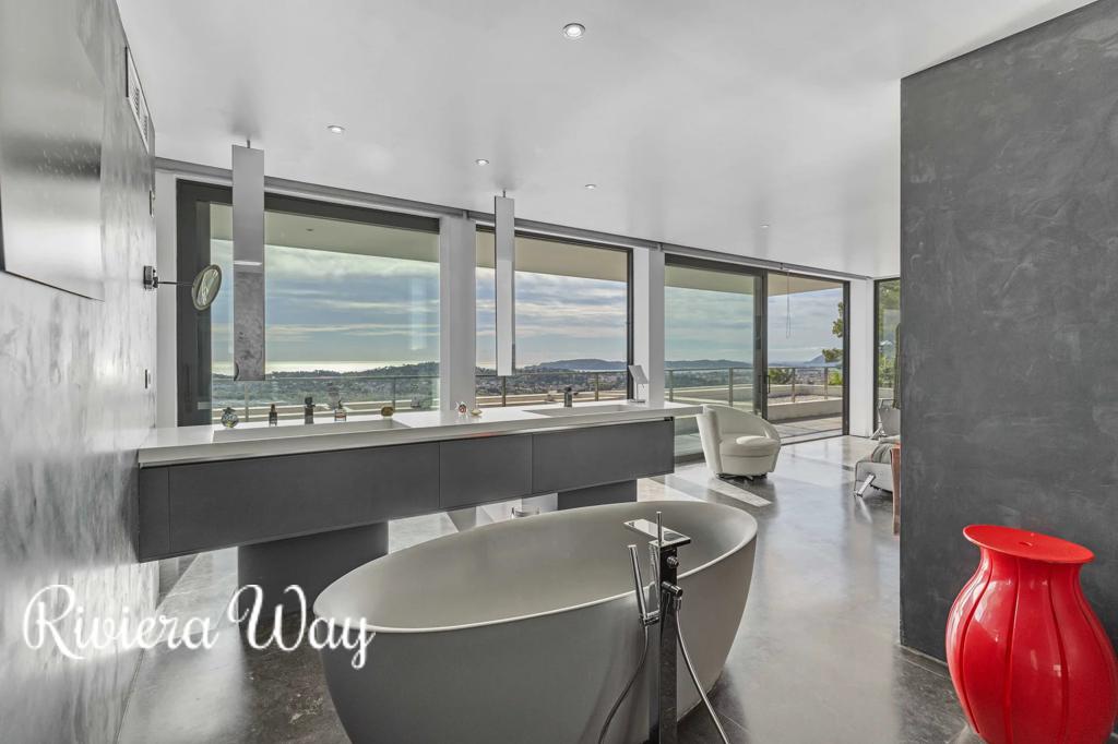 7 room villa in Toulon, photo #4, listing #104621454