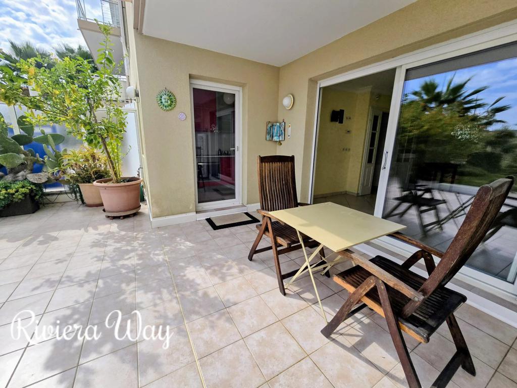 2 room apartment in Juan-les-Pins, photo #9, listing #101630886