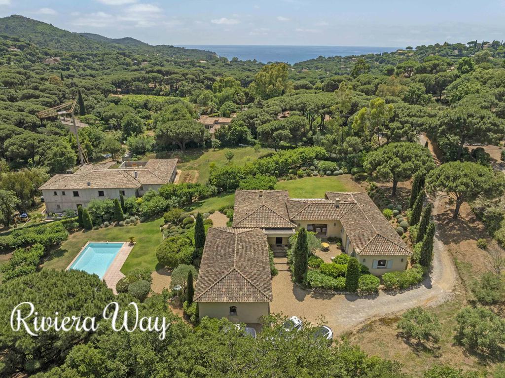 8 room villa in La Croix-Valmer, photo #5, listing #103229952