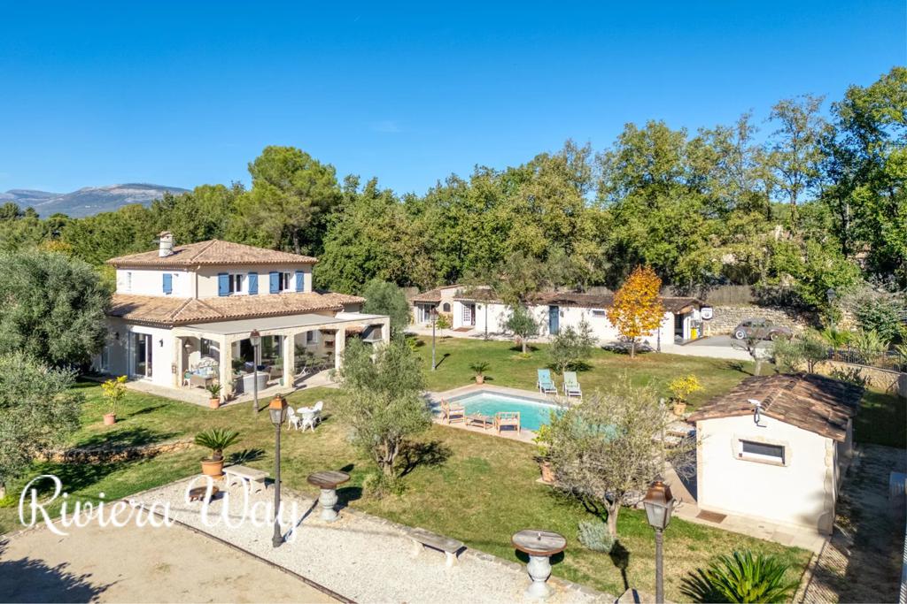 4 room villa in Muan-Sarthe, photo #1, listing #104667780