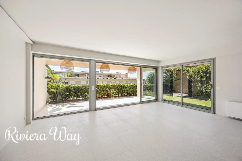 3 room apartment in Villefranche-sur-Mer, photo #10, listing #102855648