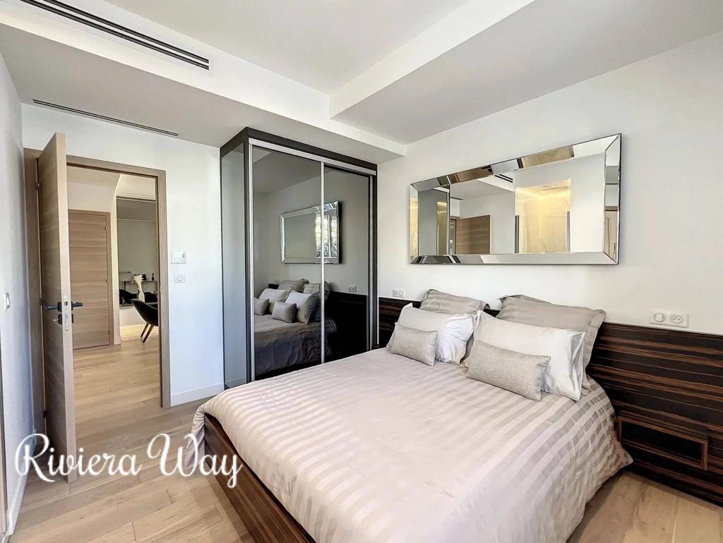 3 room apartment in Boulevard de la Croisette, photo #8, listing #105860370