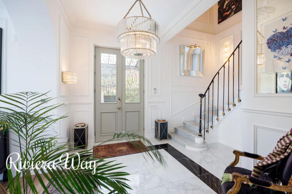 10 room villa in Èze, photo #2, listing #92803452