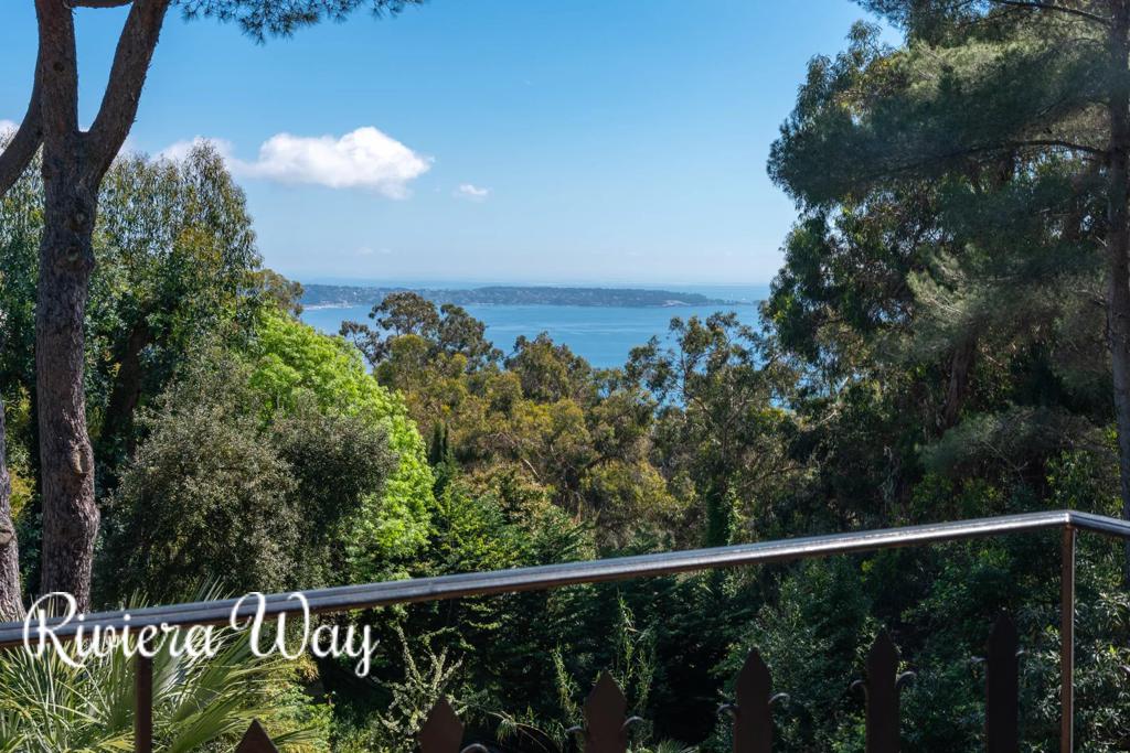 6 room villa in Vallauris, photo #4, listing #106231902