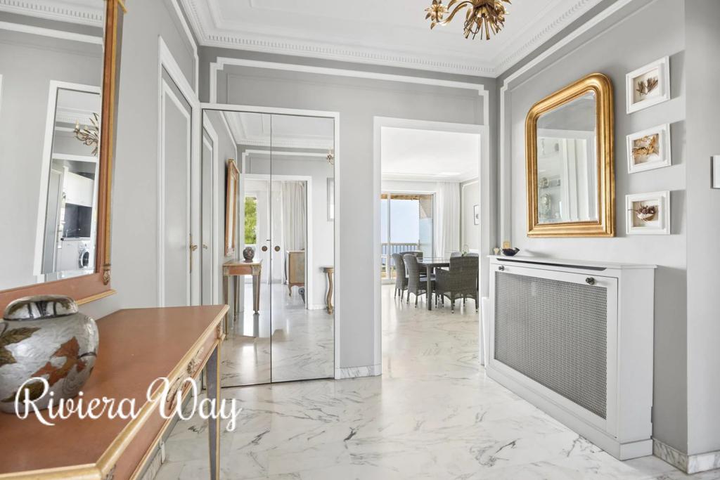 3 room apartment in Cannes, photo #5, listing #107231964