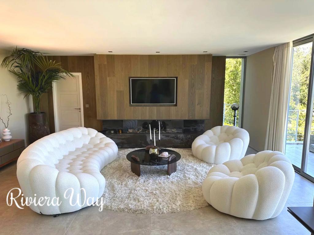 9 room villa in Ramatyuel, photo #3, listing #104374158