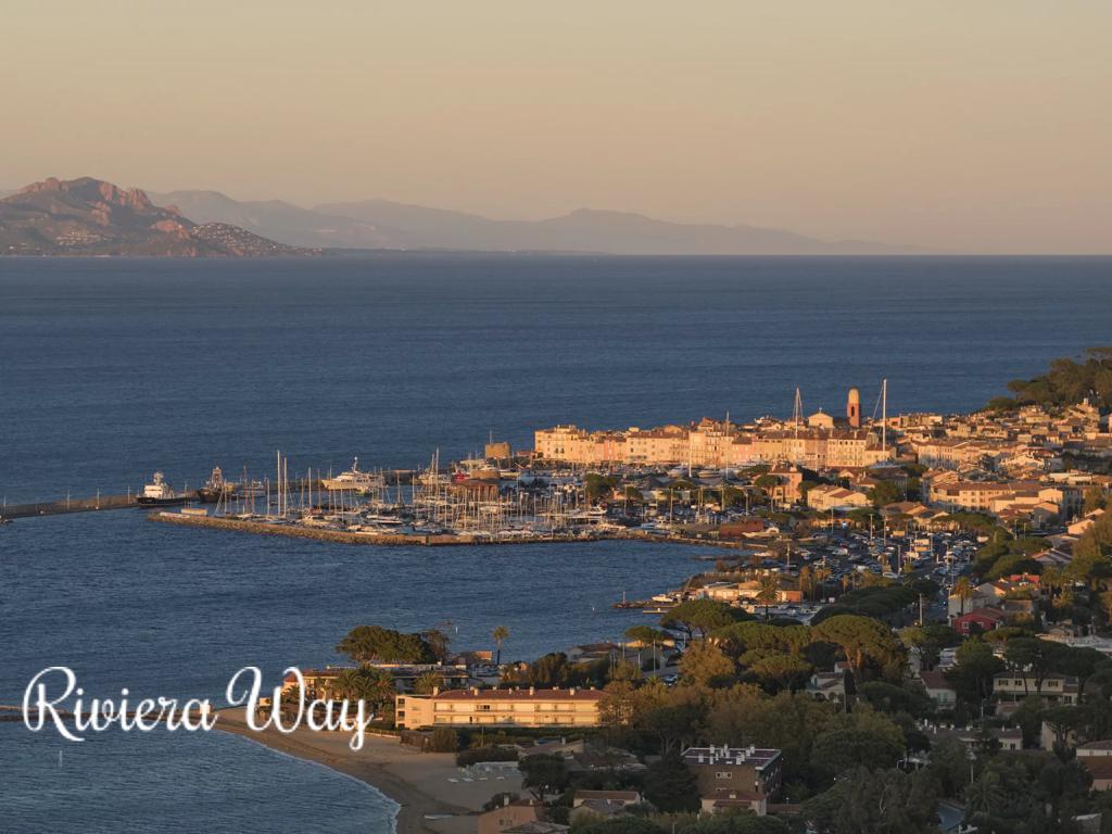 8 room villa in Gassin, photo #4, listing #104606964