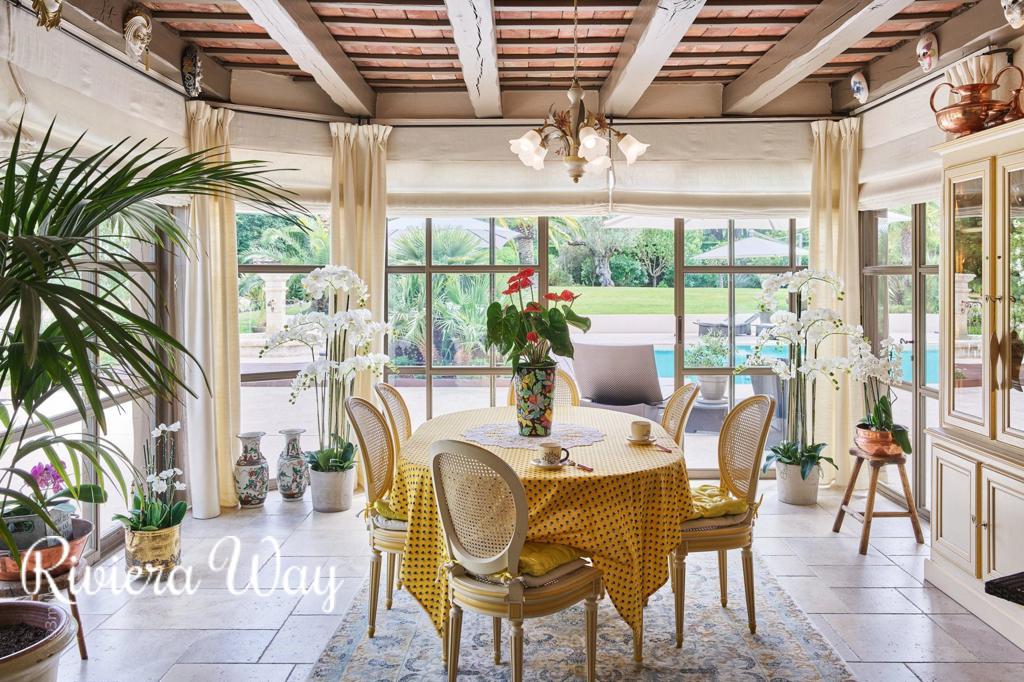 10 room villa in Saint-Tropez, photo #10, listing #86857092