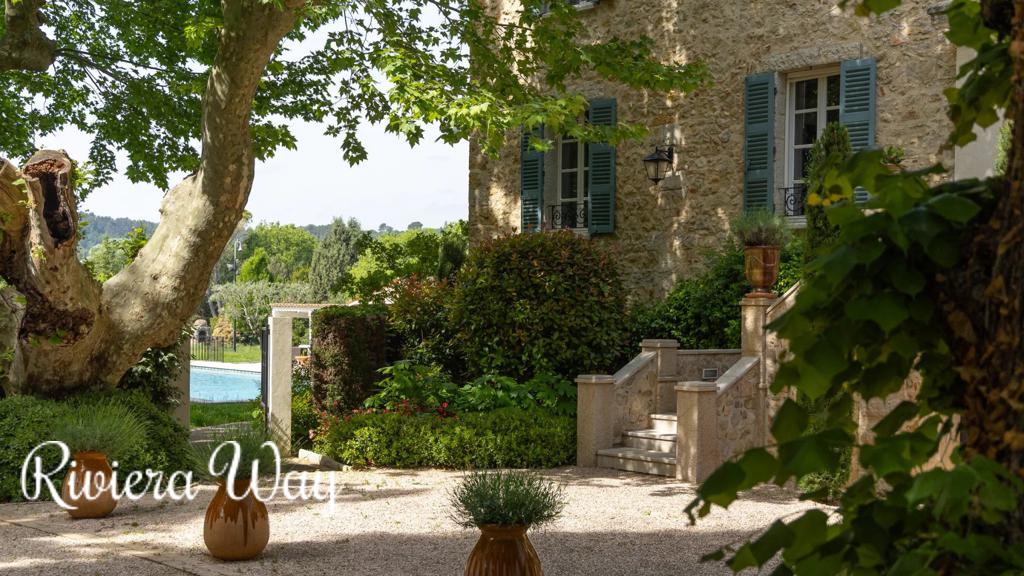 16 room villa in Fayence, photo #2, listing #106225518