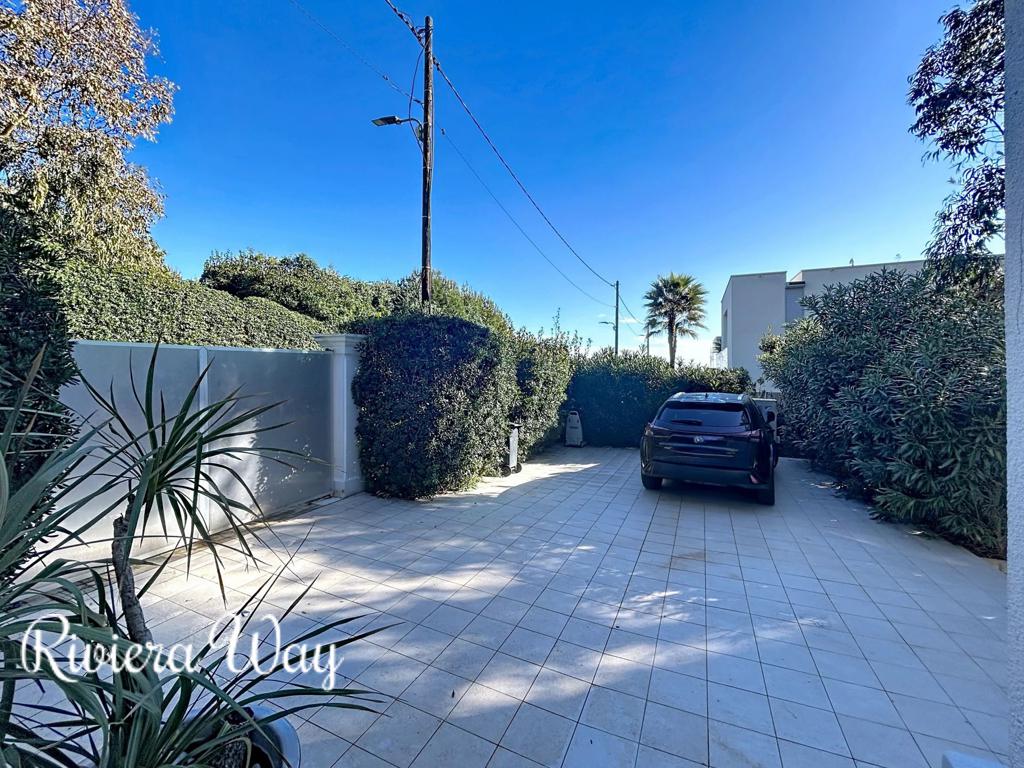 7 room villa in Cap d'Antibes, photo #7, listing #105534912