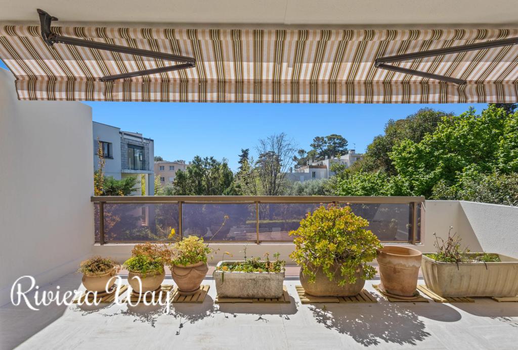 3 room apartment in Le Cannet, photo #2, listing #105137256