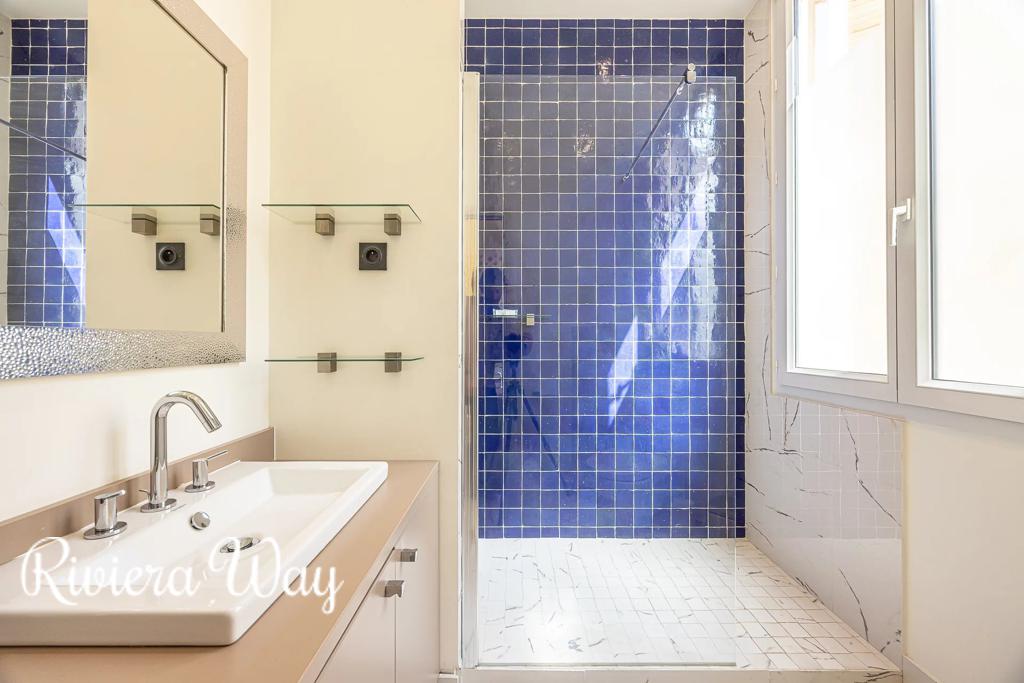 4 room apartment in Cannes, photo #8, listing #106081920