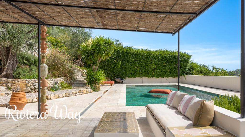 8 room villa in Le Rouret, photo #5, listing #107000208