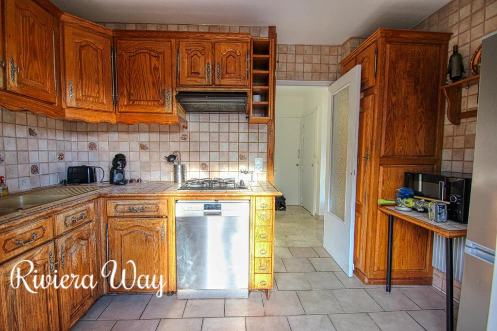 4 room apartment in Fabron, photo #8, listing #105042966