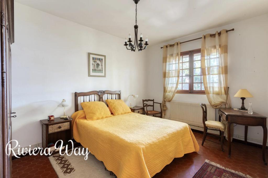 6 room villa in Bormes-les-Mimosas, photo #6, listing #96884088