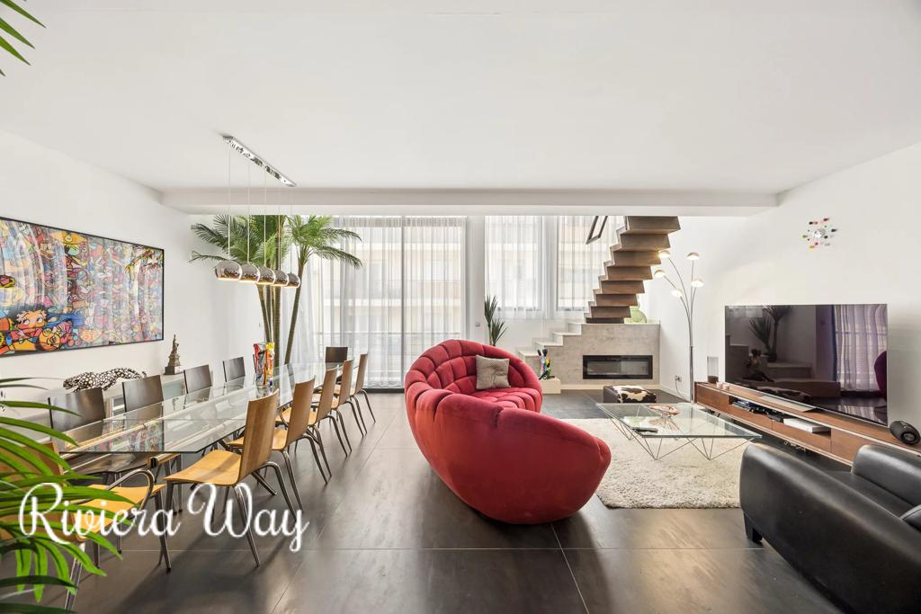 5 room apartment in Antibes, photo #5, listing #106990506