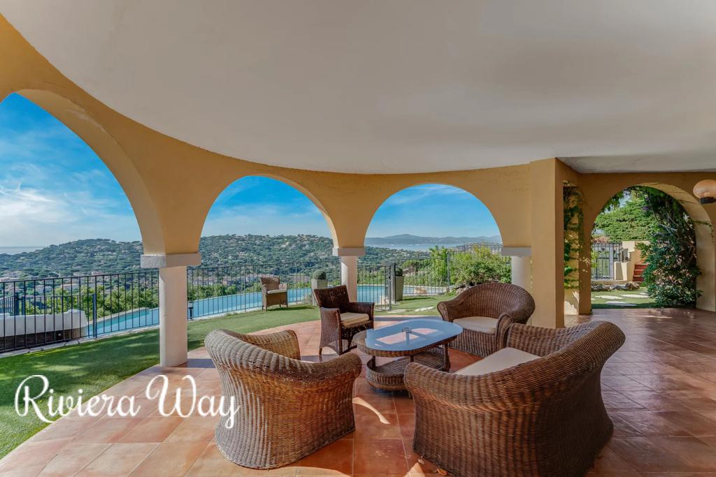 8 room villa in Sainte-Maxime, photo #4, listing #106364790