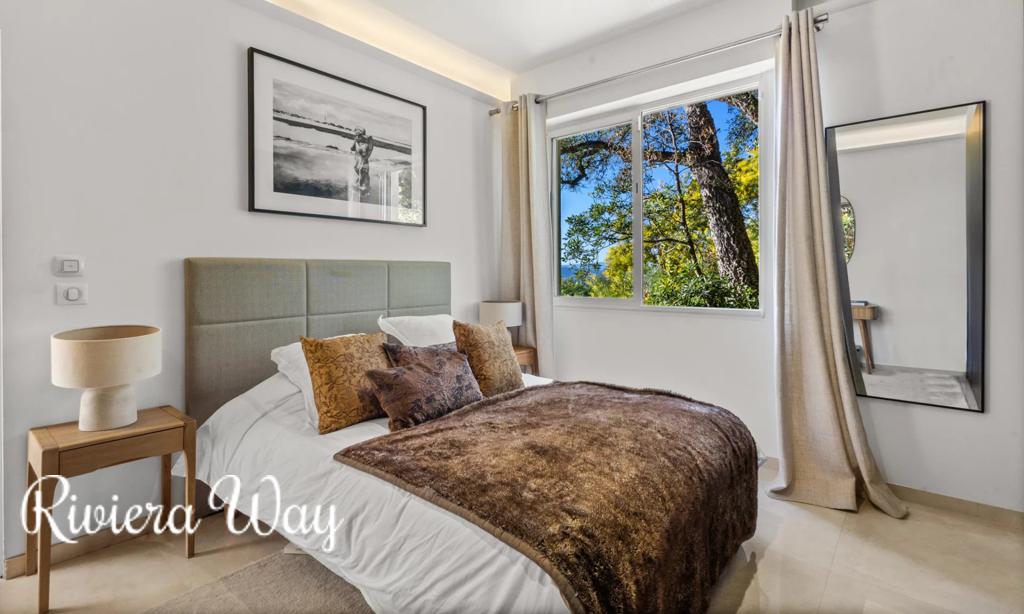 4 room apartment in Cannes, photo #6, listing #105484344