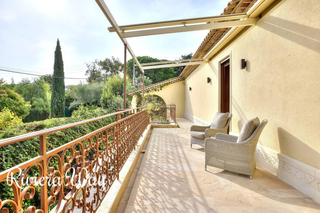 8 room villa in Cap d'Antibes, photo #3, listing #91301070