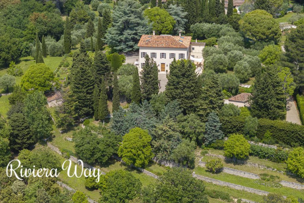 11 room villa in Grasse, photo #5, listing #99430044