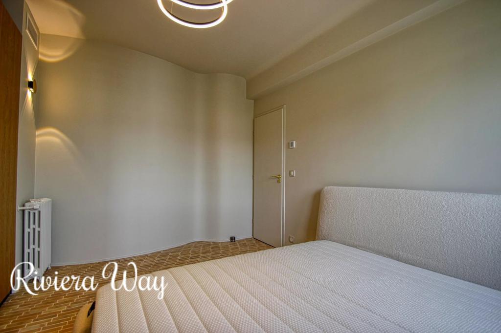 3 room apartment in Le Port, photo #7, listing #103891662