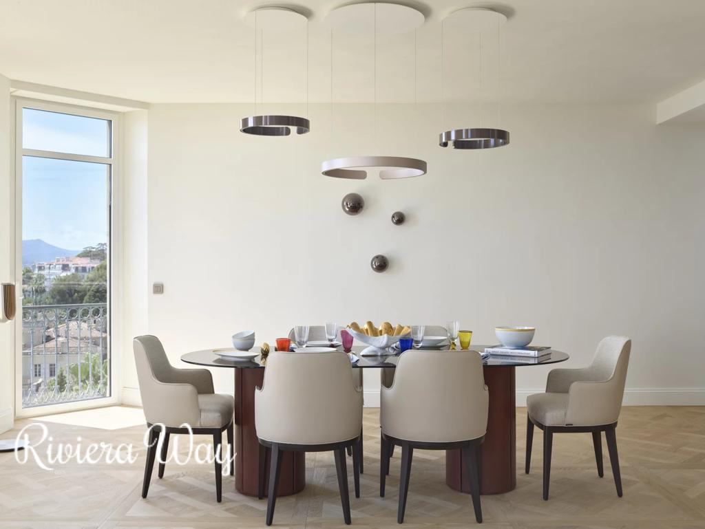 5 room apartment in Cannes, photo #5, listing #105868770