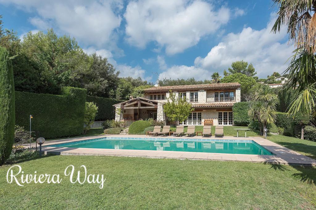 7 room villa in La Colle-sur-Loup, photo #1, listing #106382850