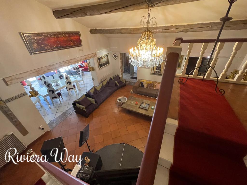 Villa in Mougins, photo #3, listing #100548000