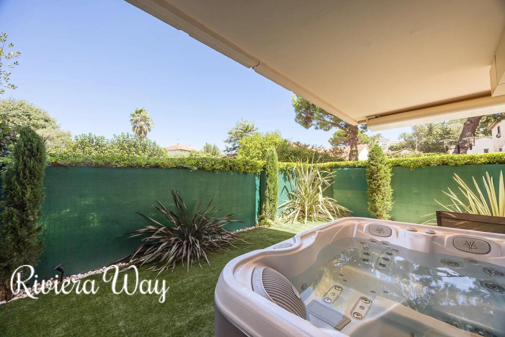 4 room apartment in Antibes, photo #5, listing #104082510