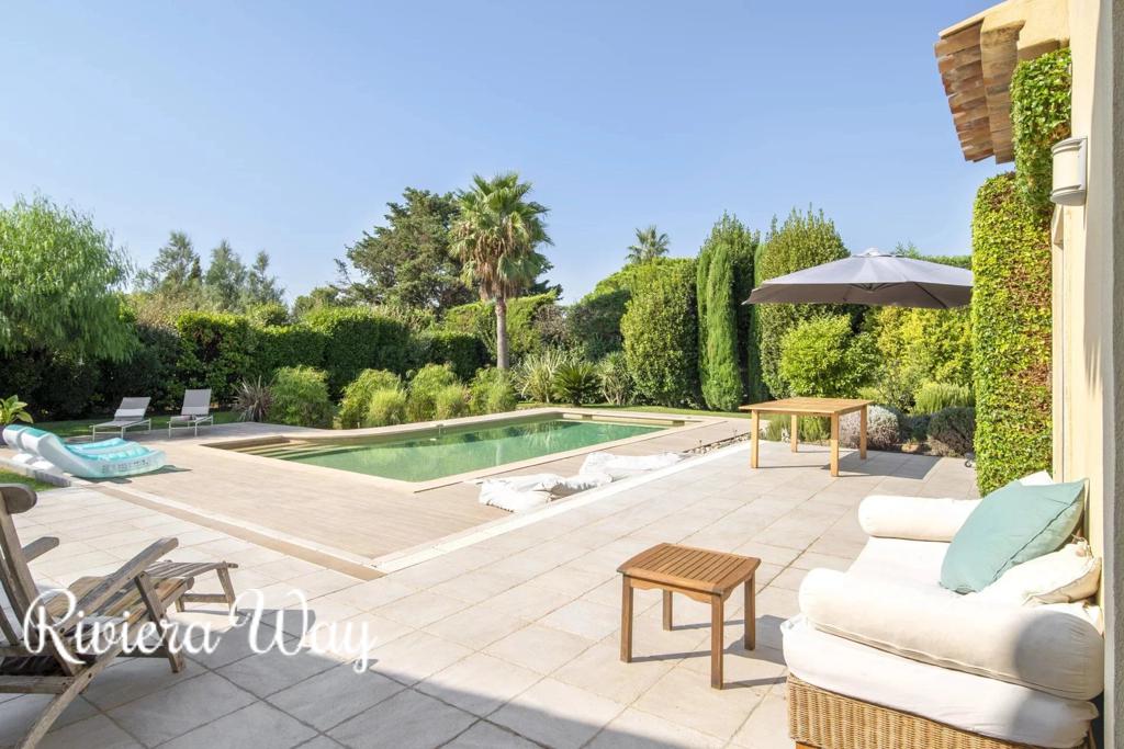 6 room villa in Antibes, photo #1, listing #103435878