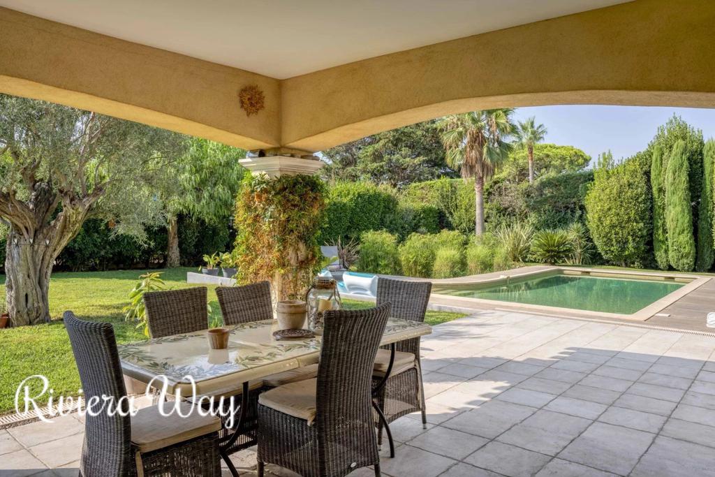6 room villa in Antibes, photo #4, listing #103435878