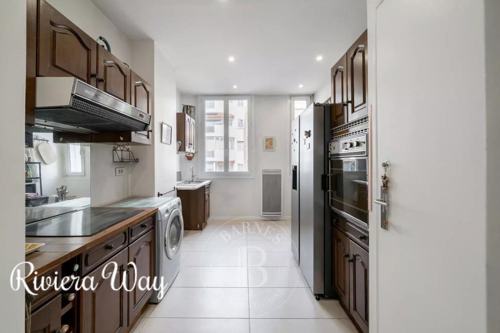 3 room apartment in Cannes, photo #6, listing #102730740