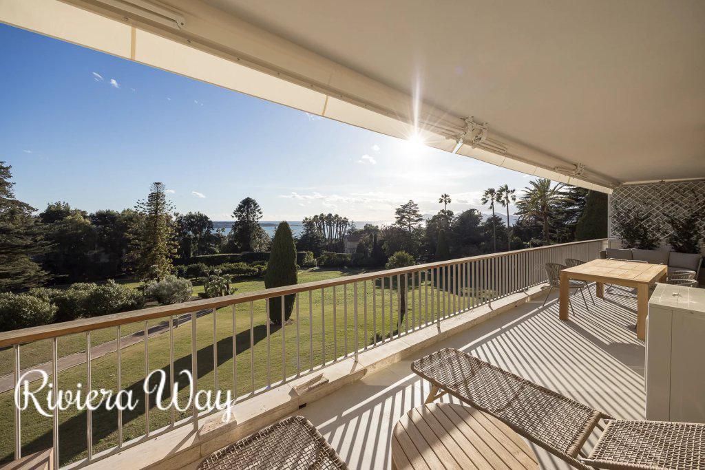 Apartment in Californie - Pezou, 110 m², photo #1, listing #103187448